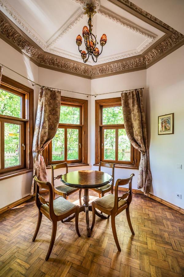 Villa Apartments By The Sea Лієпая Екстер'єр фото